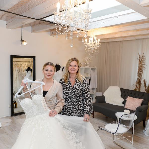 Joana und Annette Heinrichs von Joana Bridal Brautmode